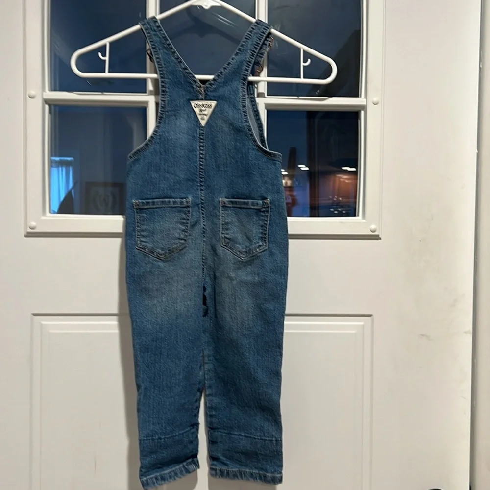 Oshkosh B’gosh 2T Denim Overalls